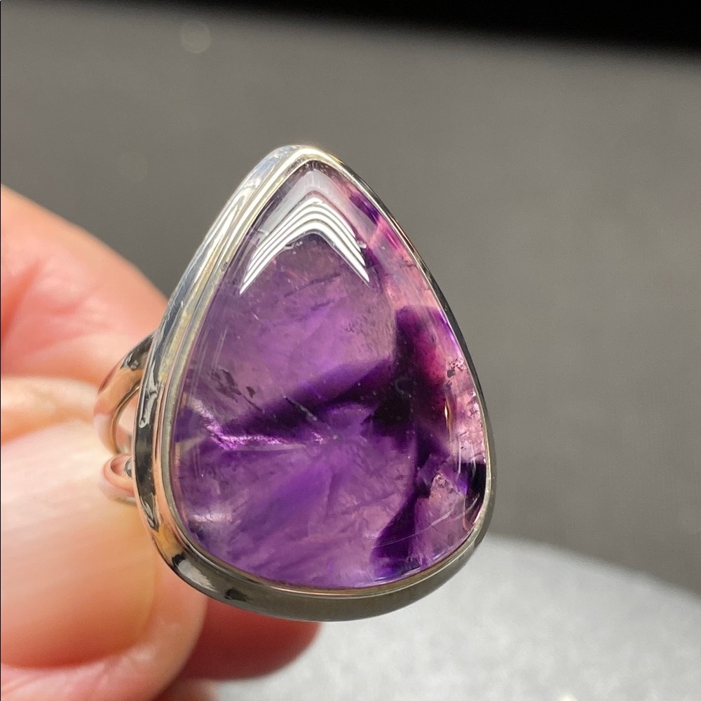Amethyst Star Ring Size 7 in Solid Sterling Silver 925